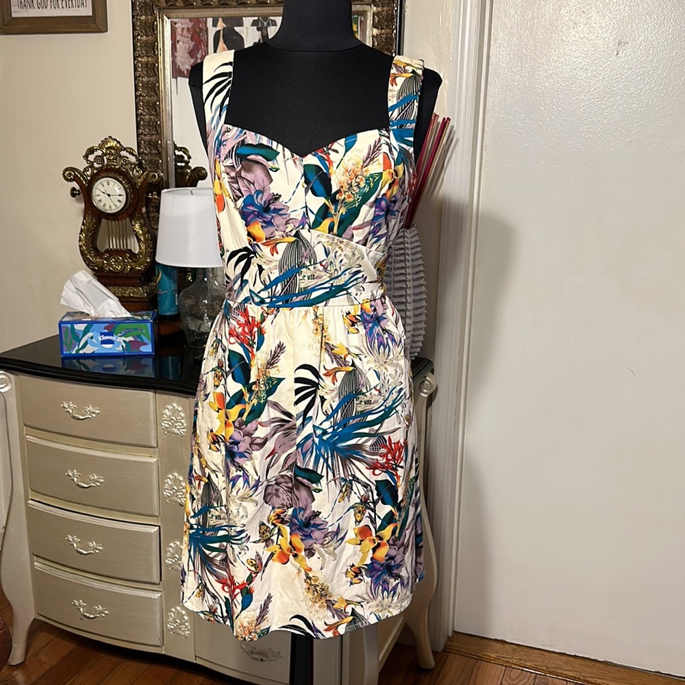 ESHAKTI BEAUTIFUL FLOWERS 💐 ABOUT KNEE DRESS SIZE M/10 IN EXCELLENT CONDITION